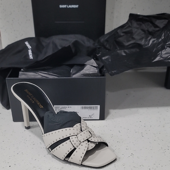 Saint Laurent Black and White Studded Heels - Picture 4 of 7